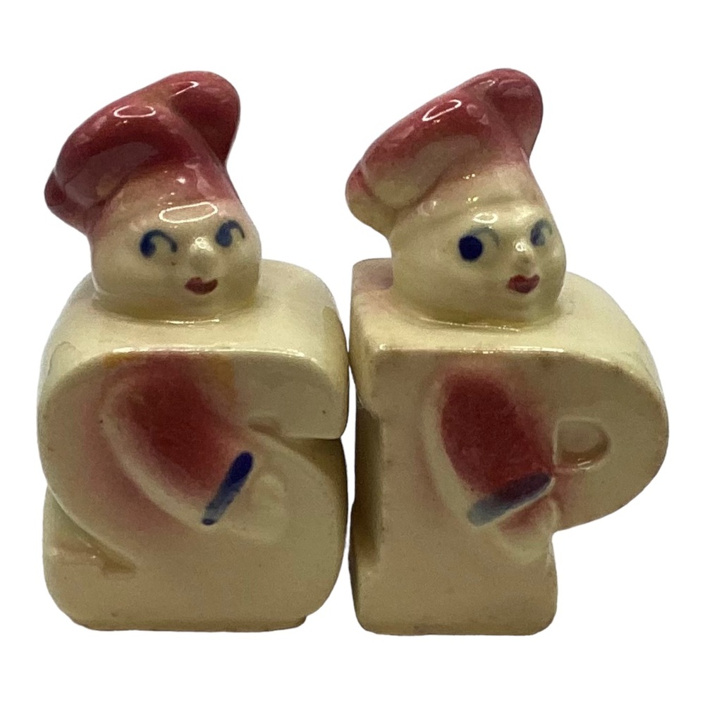 Salt & Pepper Shakers SHAWNEE Chefs  with Corks 3"